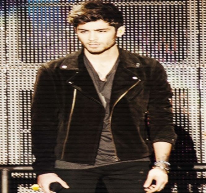 — „Pe tine te-a afectat prea mult sexul încât nu mai contează cu cine-o faci şi unde?” Deloc - 17 My eyes red but my brim low