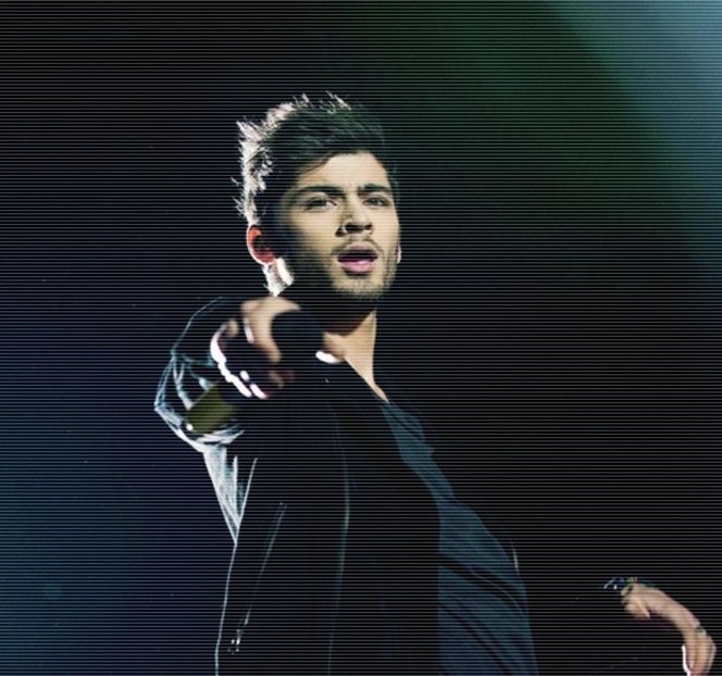 — Ceea ce se petrecea acum din cauza propriului său comportament devenise un lucru deloc - 17 My eyes red but my brim low