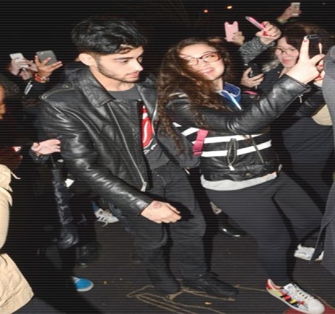 — Ce naiba e în capul tău? E întrebarea pe care subconştientul i-o reproşează lui Zayn, parcă - 17 My eyes red but my brim low