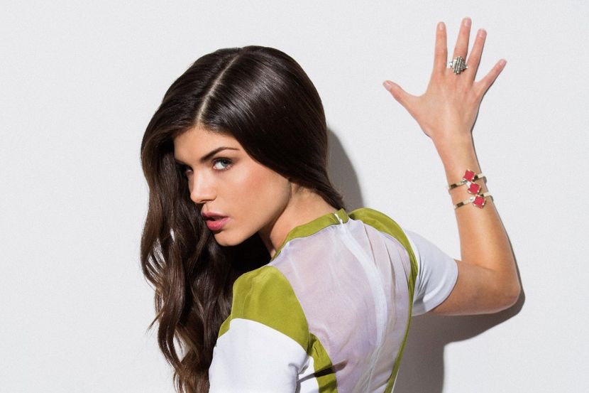 marie-avgeropoulos-4k-2017-j8 - zWallpapersZ