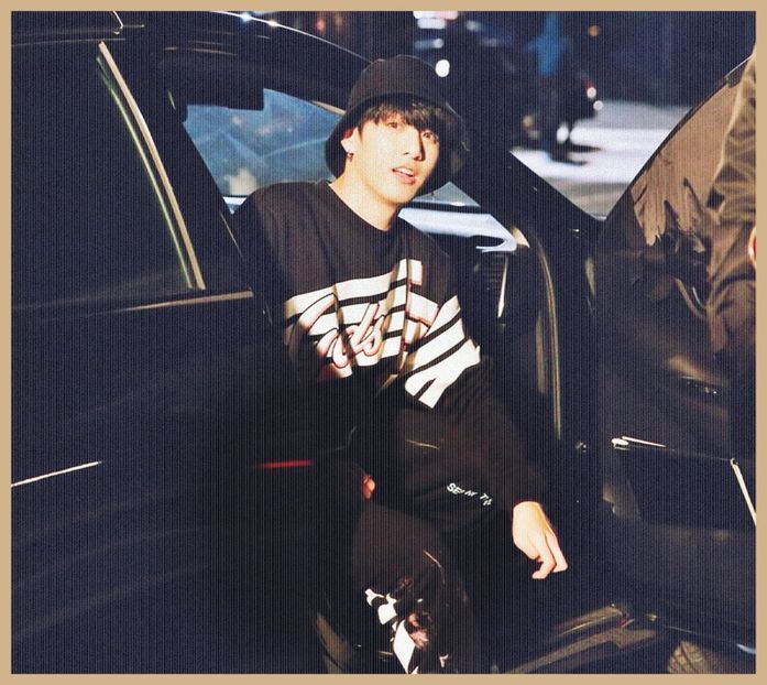 Day 21 (01-07-2020) - at the car - 02 - Jeon Jungkook