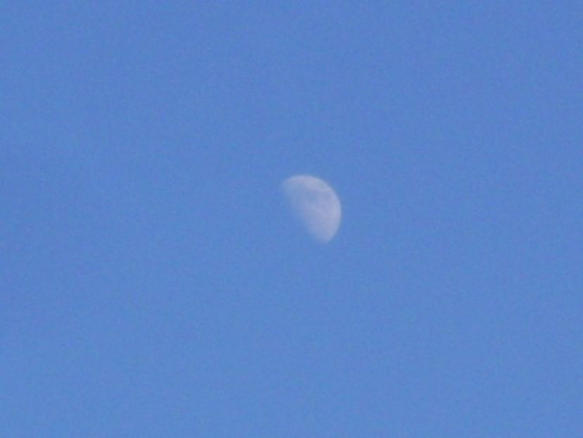Primul patrar al Lunii in Balanta - Luna - Soarele si norii - 2
