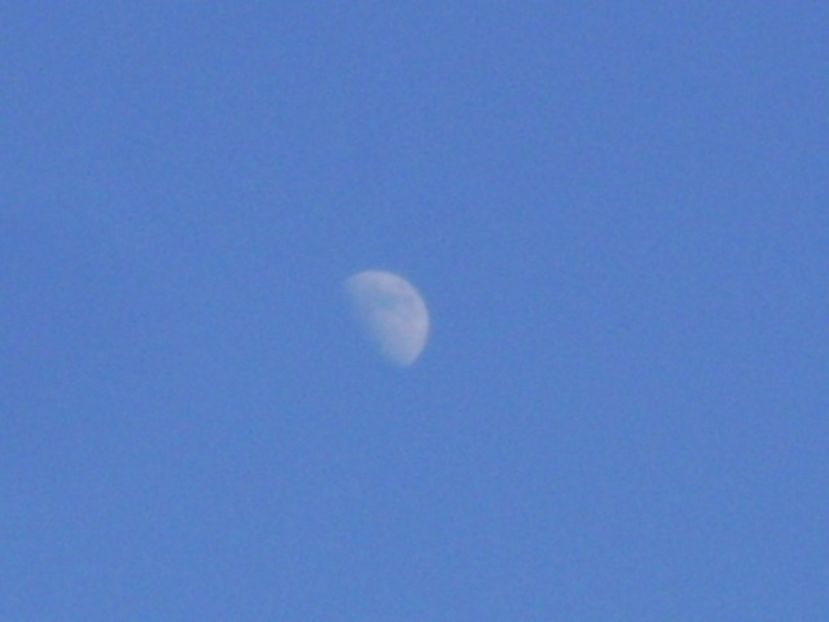 Primul patrar al Lunii in Balanta - Luna - Soarele si norii - 2