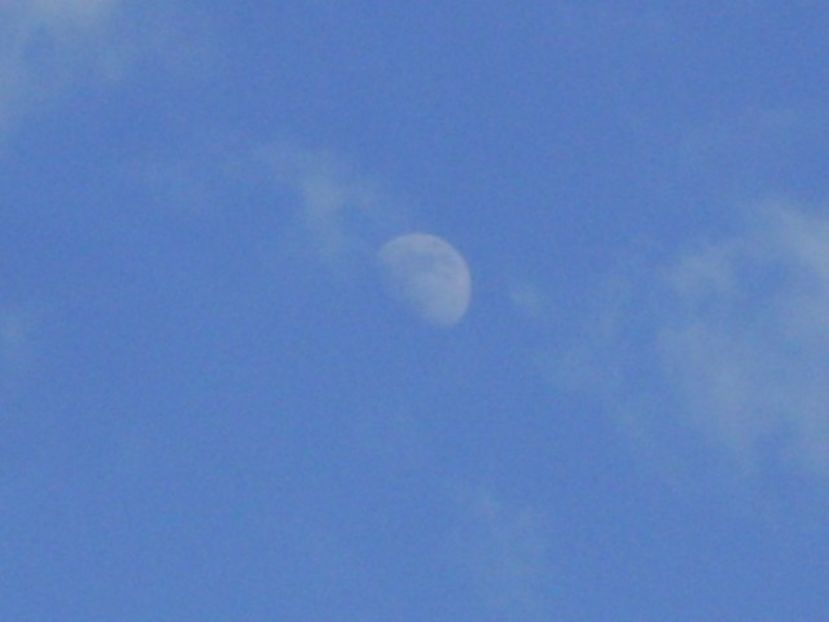 Luna in crestere in Scorpion - Luna - Soarele si norii - 2