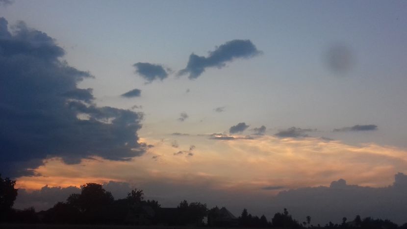  - - O - Fotografii x