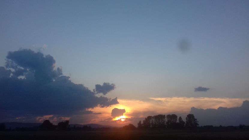  - - O - Fotografii x