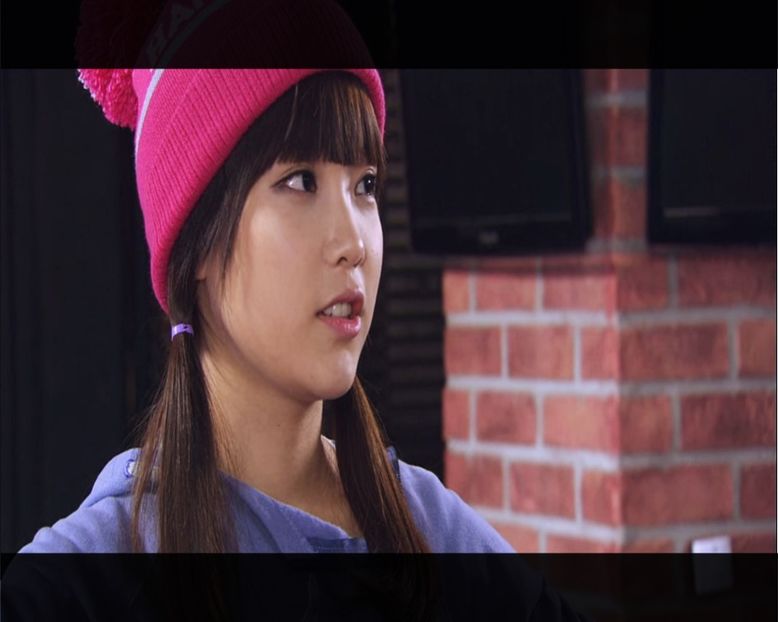 ― Huh? 　▌Se gândește. ▌　― Aaa.. E un băiat de la academie. Nu știu ce l-a apucat. - Episode 04