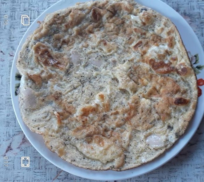 Omleta cu salam si cascaval - Retete 1