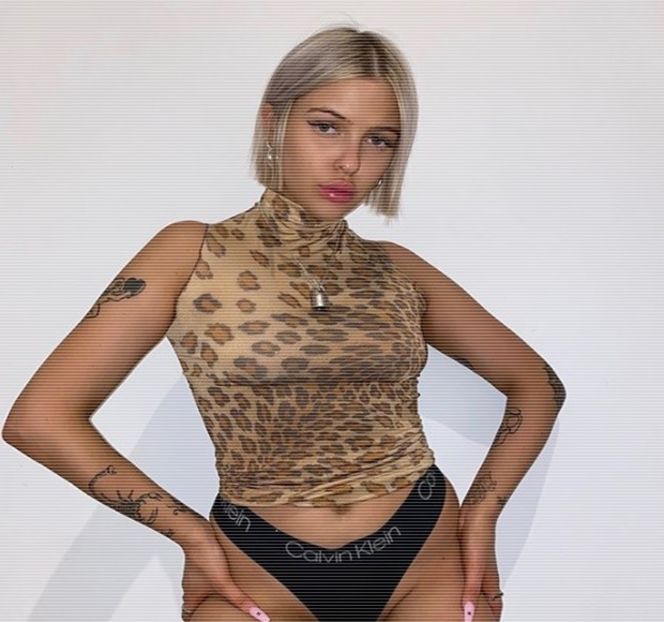 — Asimilează încetul cu încetul răspunsul lui, şi, ştiindu-l pe Travis ca fiind Travis, tinde să - 18 Might hit her address tonight