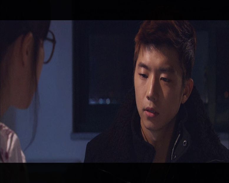 ▌Se uită la Joon. ▌　― Sigur pot să te las în grija lui? - Episode 05