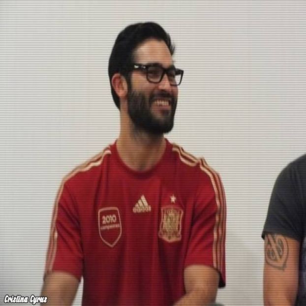 Eram ironic fata mea..Ricardo,dupa cum stii ca este traditia la noi la ti.gani..*ii pune - episodul 80