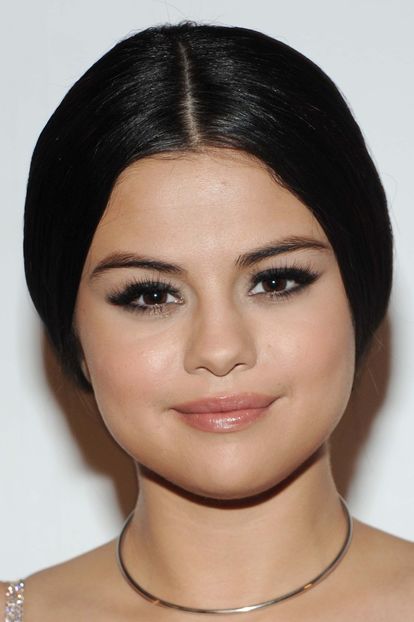  - SELENA GOMEZ LA BILLBOARD S 10TH ANNUAL WOMEN IN MUSIC RED CARPET