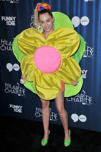  - MILEY CYRUS LA HILARITY FOR CHARITY VARIETY SHOW