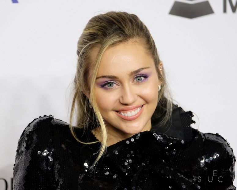  - MILEY CYRUS LA MUSICARES PERSON OF THE YEAR HONORING DOLLY PART