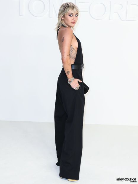  - MILEY CYRUS LA TOM FORD AW20
