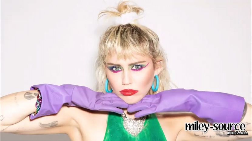  - MILEY CYRUS PHOTOSHOOTS 2