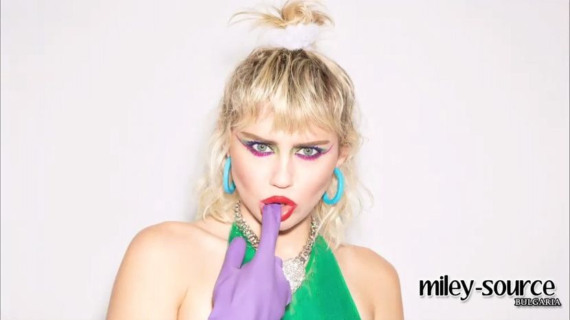  - MILEY CYRUS PHOTOSHOOTS 2