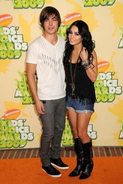 KC_284329 - VANESSA HUDGENS SI ZAC EFRON