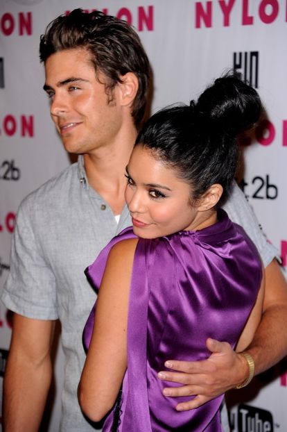  - VANESSA HUDGENS SI ZAC EFRON