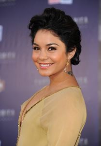  - Vanessa Hudgens la attends The Captain America The First Avenger Premiere in Los Angeles