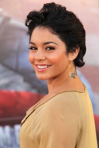  - Vanessa Hudgens la attends The Captain America The First Avenger Premiere in Los Angeles