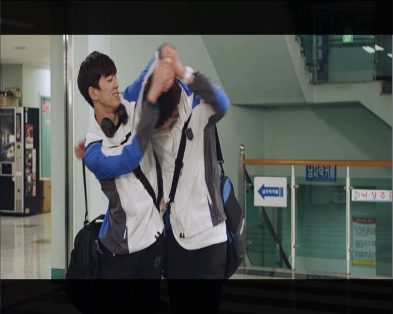 ▌Îi dă mâna lui Jisu la o parte. ▌ - Episode 06