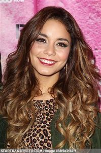image11 - VANESSA HUDGENS LA THE CARRIE DIARIES SEASON TWO PREMIERE PARTY IN NEW YORK