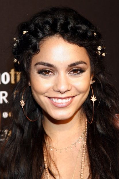 image12 - VANESSA HUDGENS LA MTV VIDEO MUSIC AWARDS IN LOS ANGELES 2015