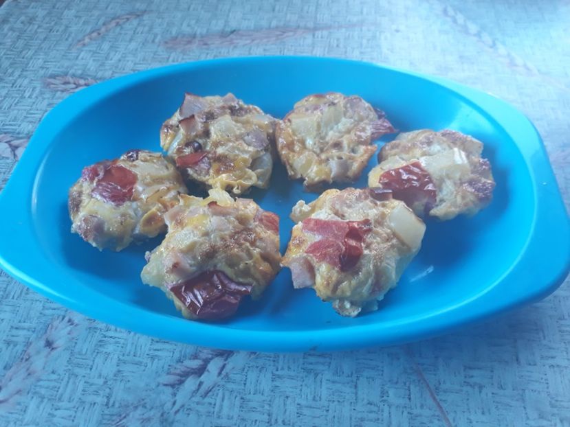 Briose aperitiv cu legume si muschi file - Retete 1
