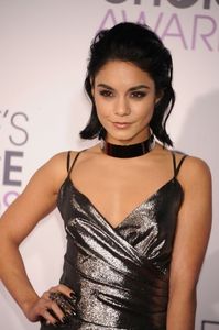  - VANESSA HUDGENS LA PEOPLE CHOICE AWARDS IN LOS ANGELES