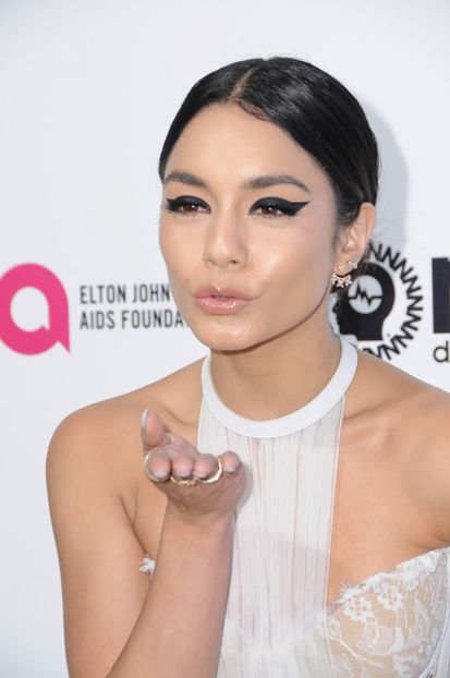 image109 - VANESSA HUDGENS LA 25TH ANNUAL ELTON JOHN AIDS FOUNDATION