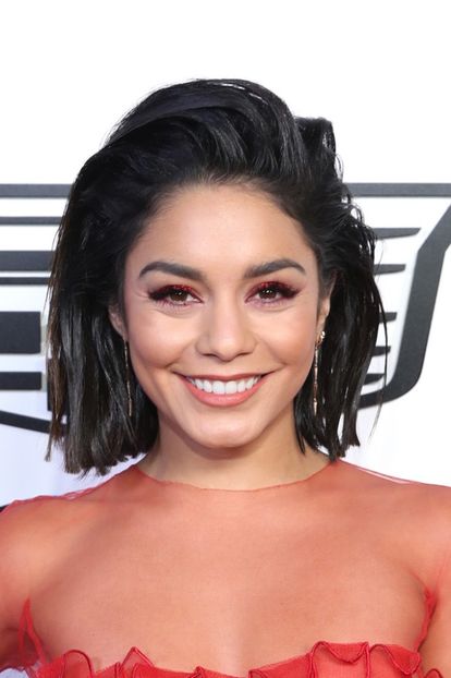 image4 - VANESSA HUDGENS LA MTV VMA S IN INGLEWOOD