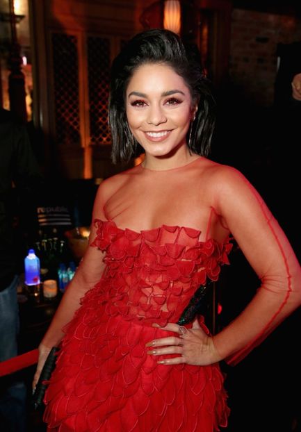 image7 - VANESSA HUDGENS LA MTV VMA S IN INGLEWOOD