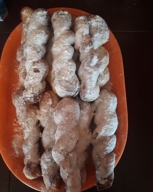 Gogosi rasucite - Retete 1