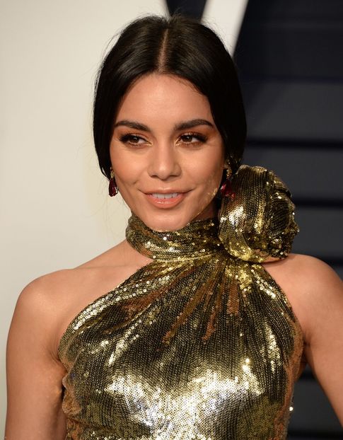 image19 - VANESSA HUDGENS LA 2019 VANITY FAIR OSCAR PARTY HOSTED BY RADHIKA JONES