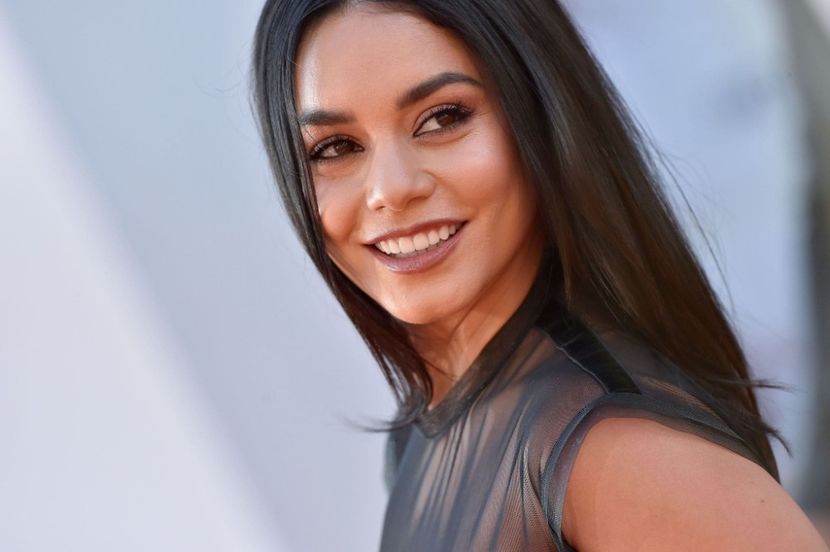 ftKJp6VD_b - VANESSA HUDGENS LA ONCE UPON A TIME IN HOLLYWOOD PREMIERE AT TCL CHINESE THEATRE