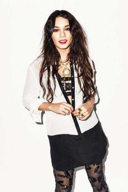 XBsoKsjm_b - VANESSA HUDGENS PHOTOSHOOTS 1