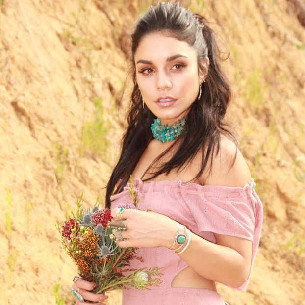 image23 - VANESSA HUDGENS PHOTOSHOOTS 2