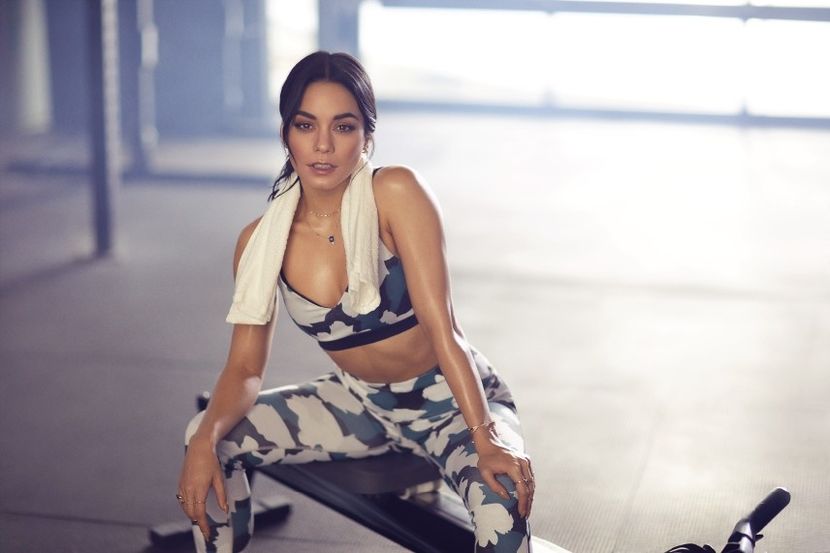 v-009 - VANESSA HUDGENS PHOTOSHOOTS 2