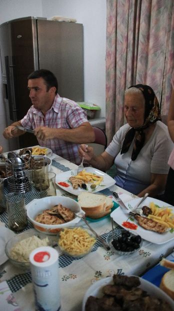 IMG-20200810-WA0102 - La 12 Ani