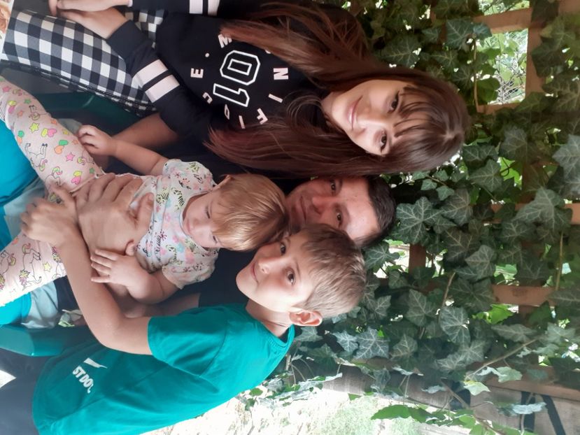  - Familia mea
