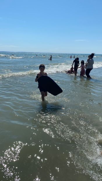 16C8ACD0-6788-48C4-80F1-158B4D6AA18A - La mare cu Ady