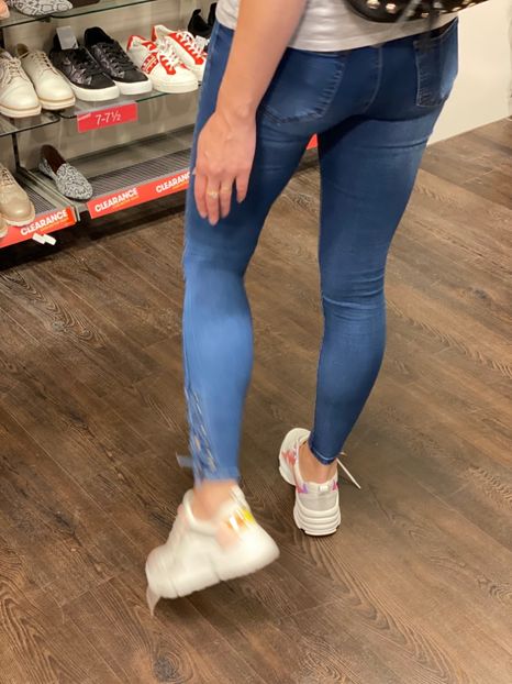 F00B1D7C-3078-4FBC-A0EF-20B1EBC4C855 - Poze