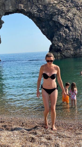 D0A1E77A-CC85-4D06-869F-691459594EE3 - Poze