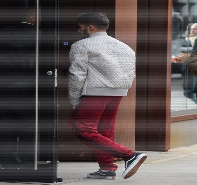 — Introducerii, căci intenția lui era de fapt de a termina cât mai repede, dar și de a profita de - 19 Pull them panties to the side!