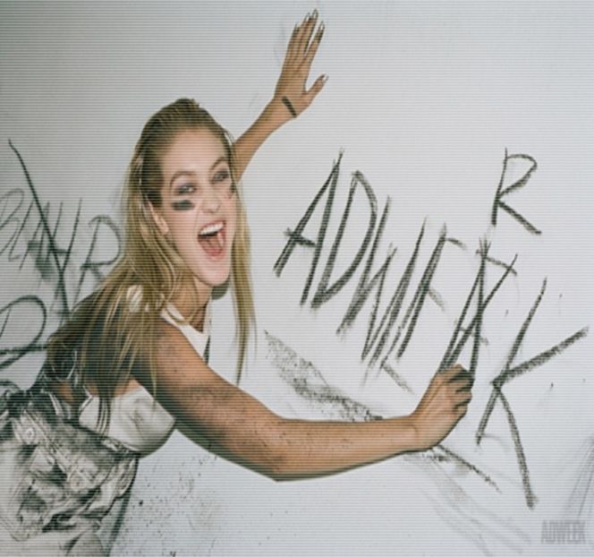 —  Ritmul penetrant ce devenise destul de rapid unul alert, o aduce în postura în care - 19 Pull them panties to the side!