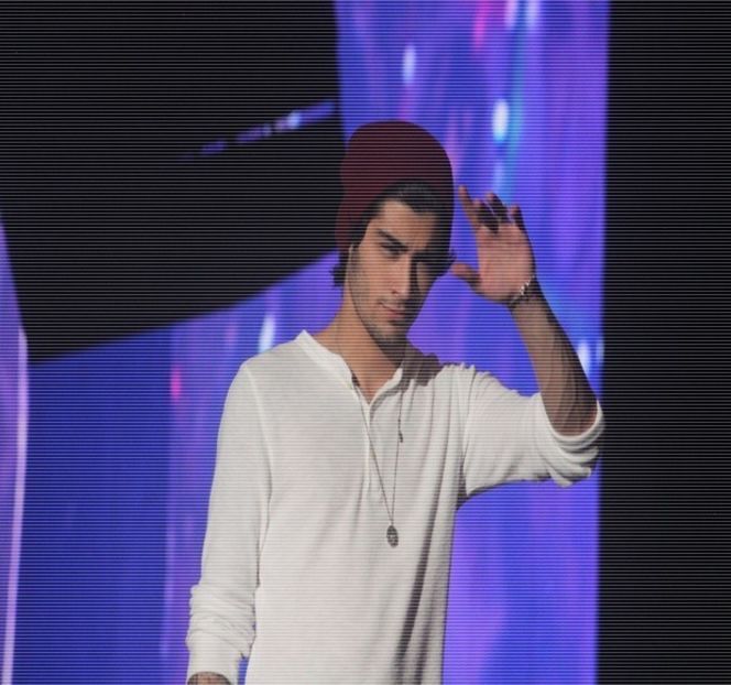 — Către iubita sa în ceea ce privește contactul dintre ambele lor zone intime, mai precis actul - 19 Pull them panties to the side!