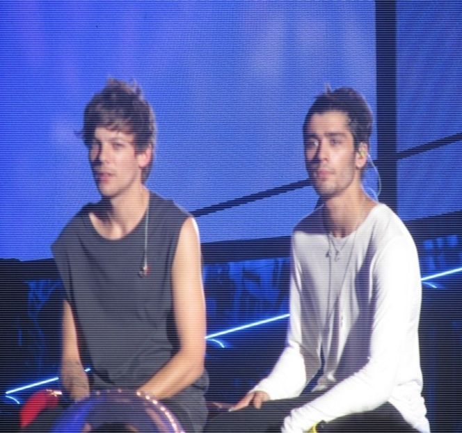 — Având grijă ca totodată să-i elibereze picioarele din strânsoarea realizată prin - 19 Pull them panties to the side!