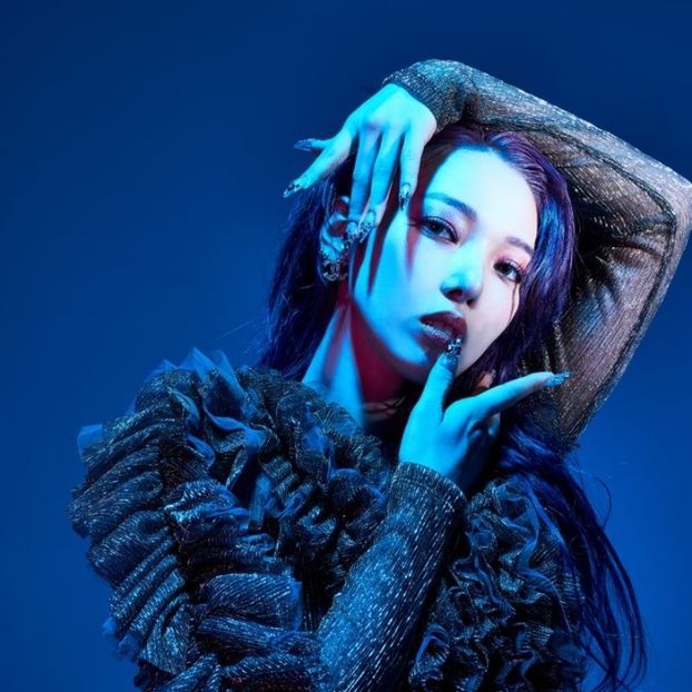  - k - KARD _ being extra