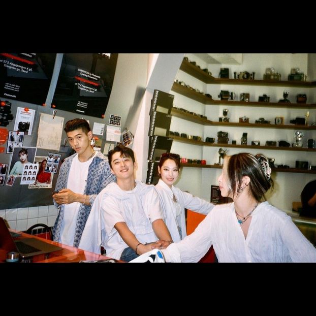  - k - KARD _ being extra